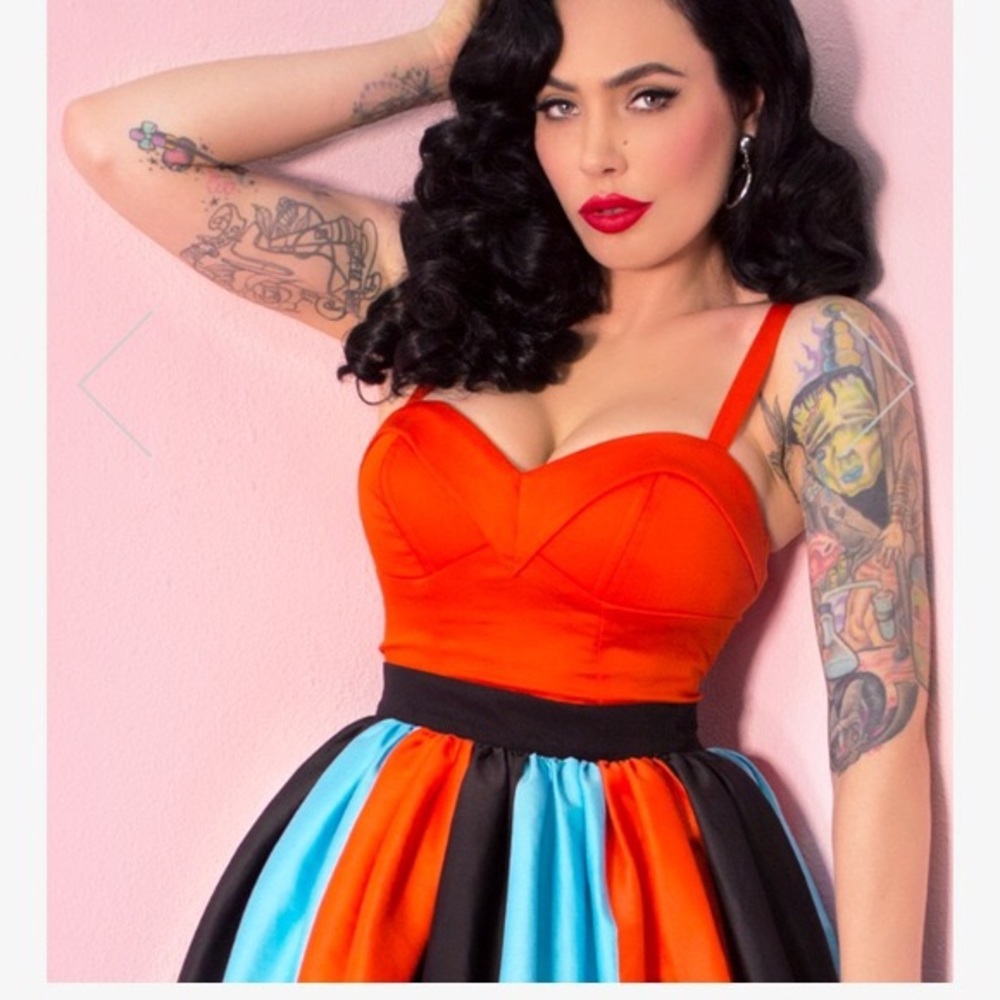 Vixen Maneater Top in Orange- M